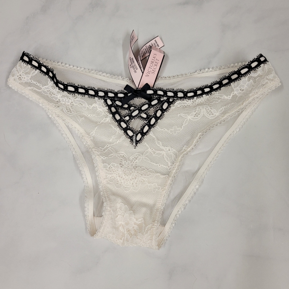 NWT Victoria's Secret Dream Panties XS